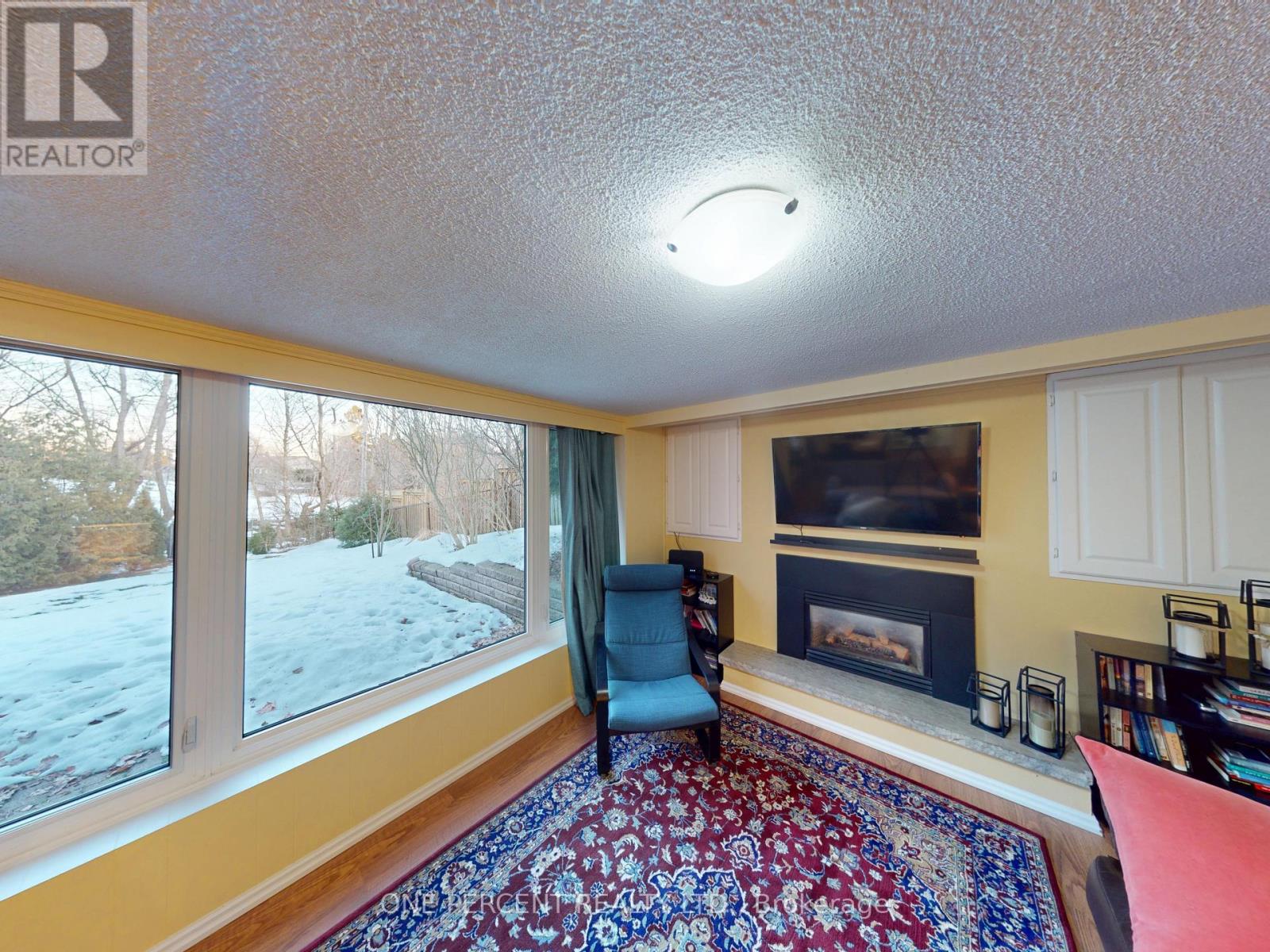 38 Strathcona Drive, St. Catharines, Ontario  L2M 2A9 - Photo 14 - X12482224