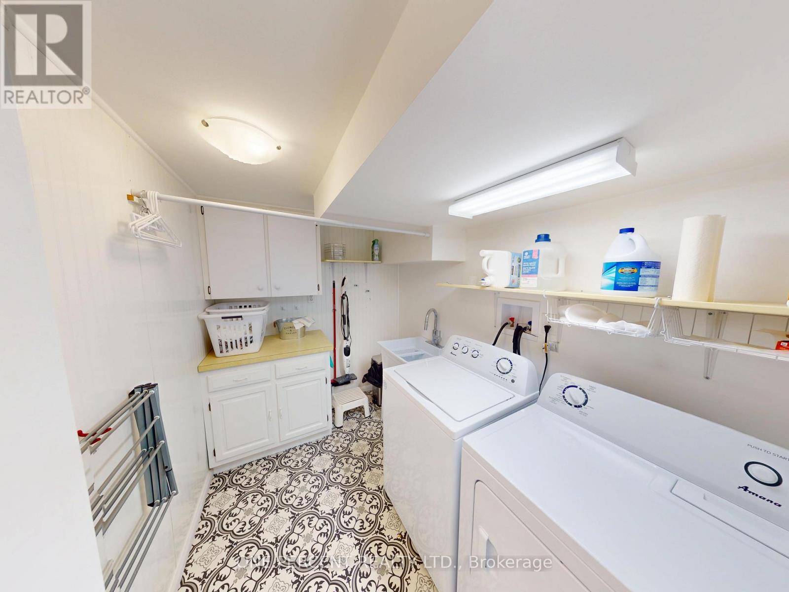 38 Strathcona Drive, St. Catharines, Ontario  L2M 2A9 - Photo 15 - X12482224