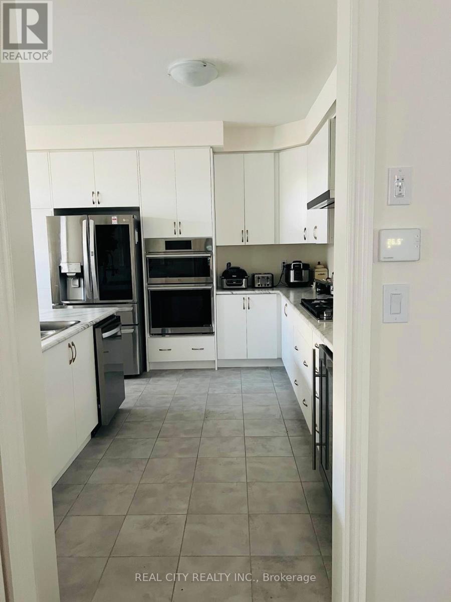 56 Bloomfield Crescent, Cambridge, Ontario  N1R 5S2 - Photo 7 - X12482227
