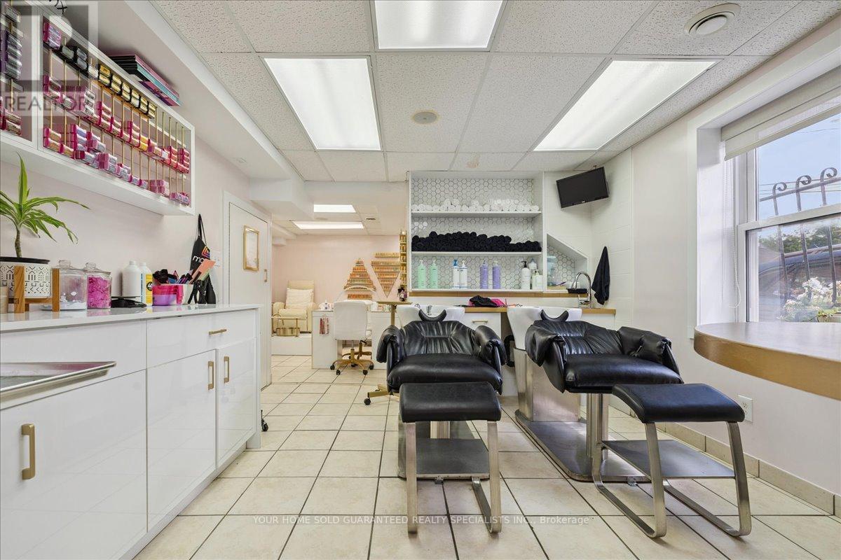 Unit 1 - 550 Upper James Street, Hamilton, Ontario  L9C 2Y4 - Photo 10 - X12482240