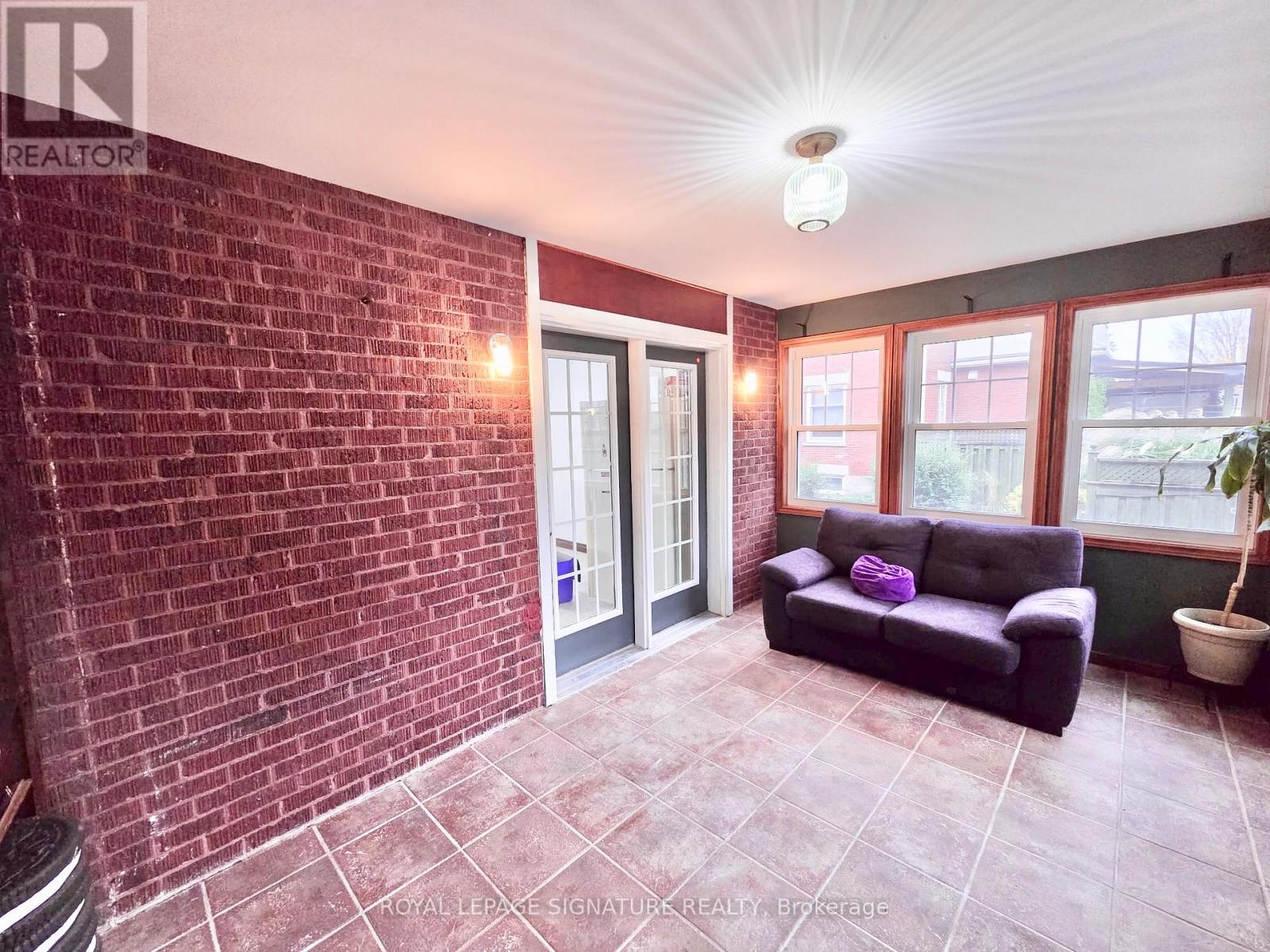 Upper/main - 205 South Street, Brockton, Ontario  N0G 2V0 - Photo 28 - X12482241