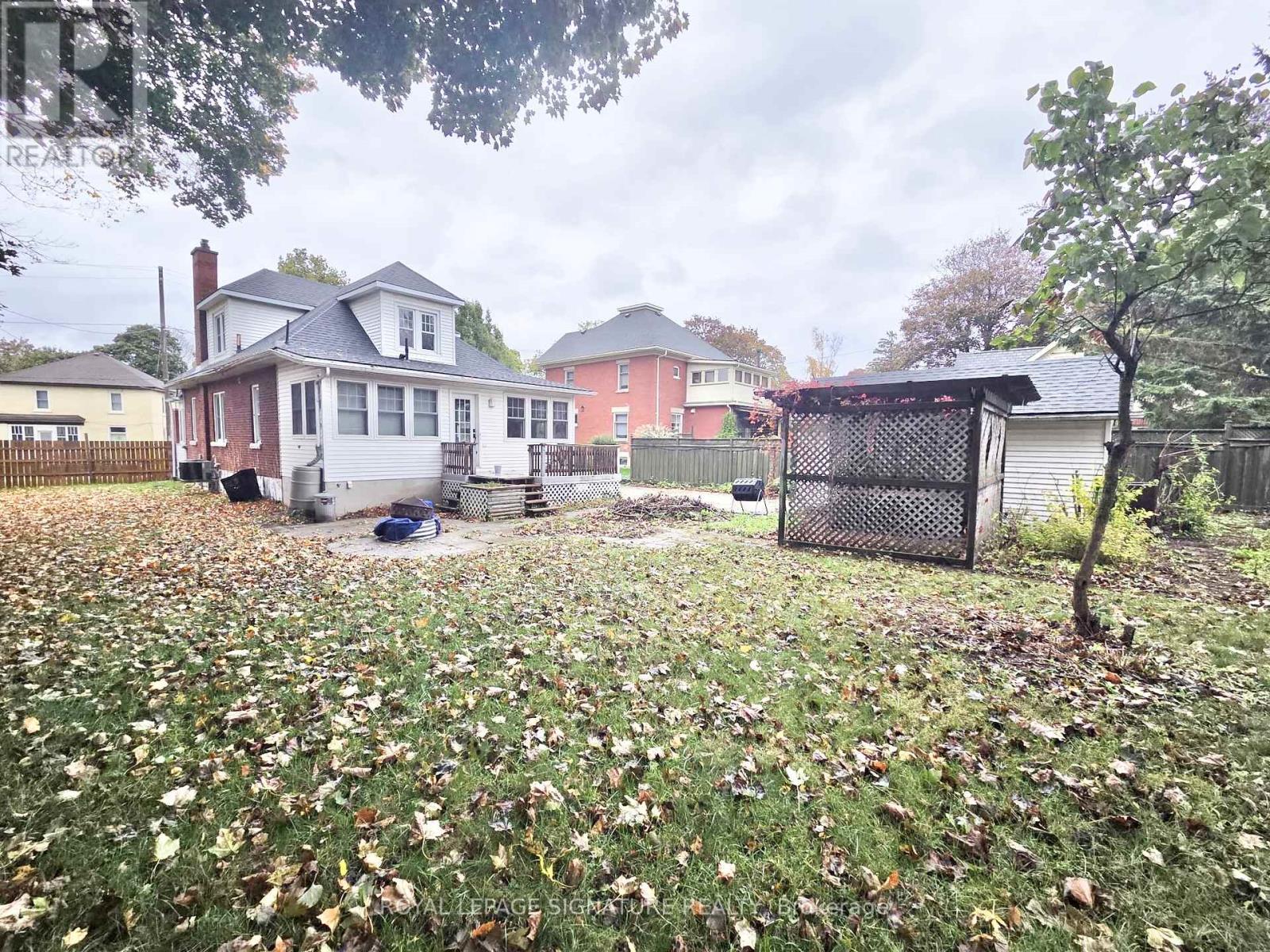 Upper/main - 205 South Street, Brockton, Ontario  N0G 2V0 - Photo 31 - X12482241