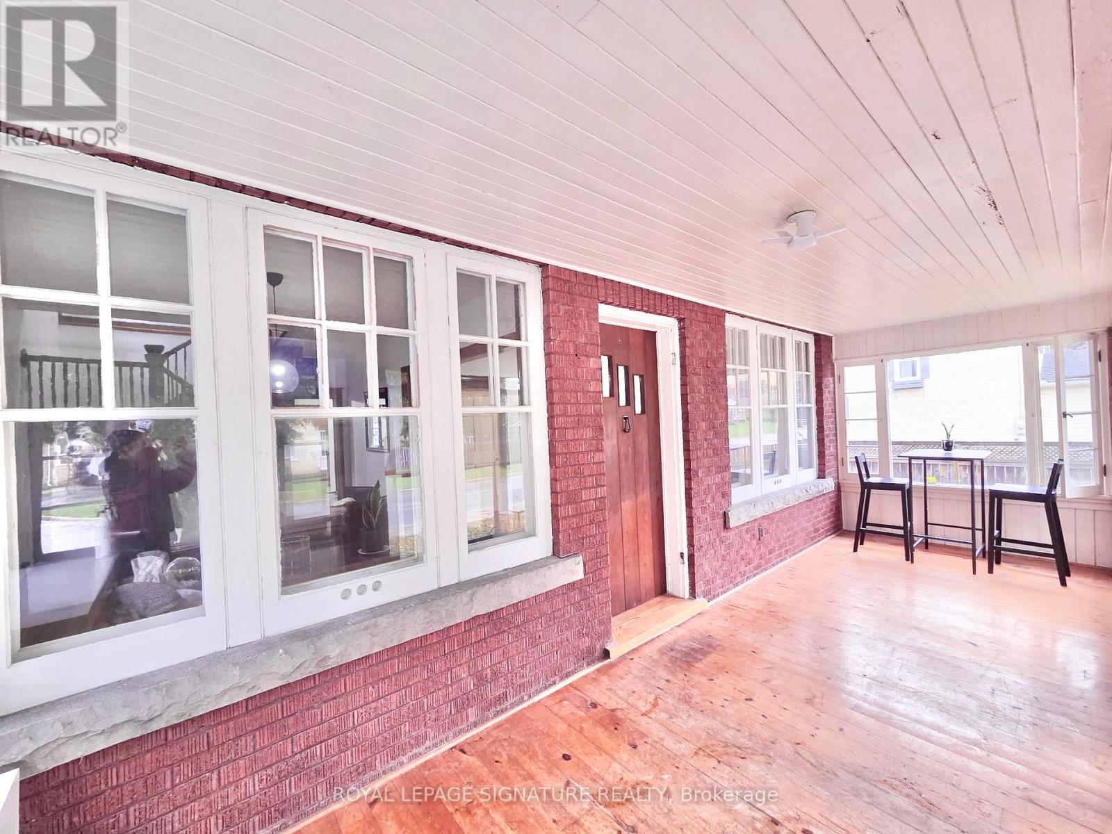 Upper/main - 205 South Street, Brockton, Ontario  N0G 2V0 - Photo 4 - X12482241