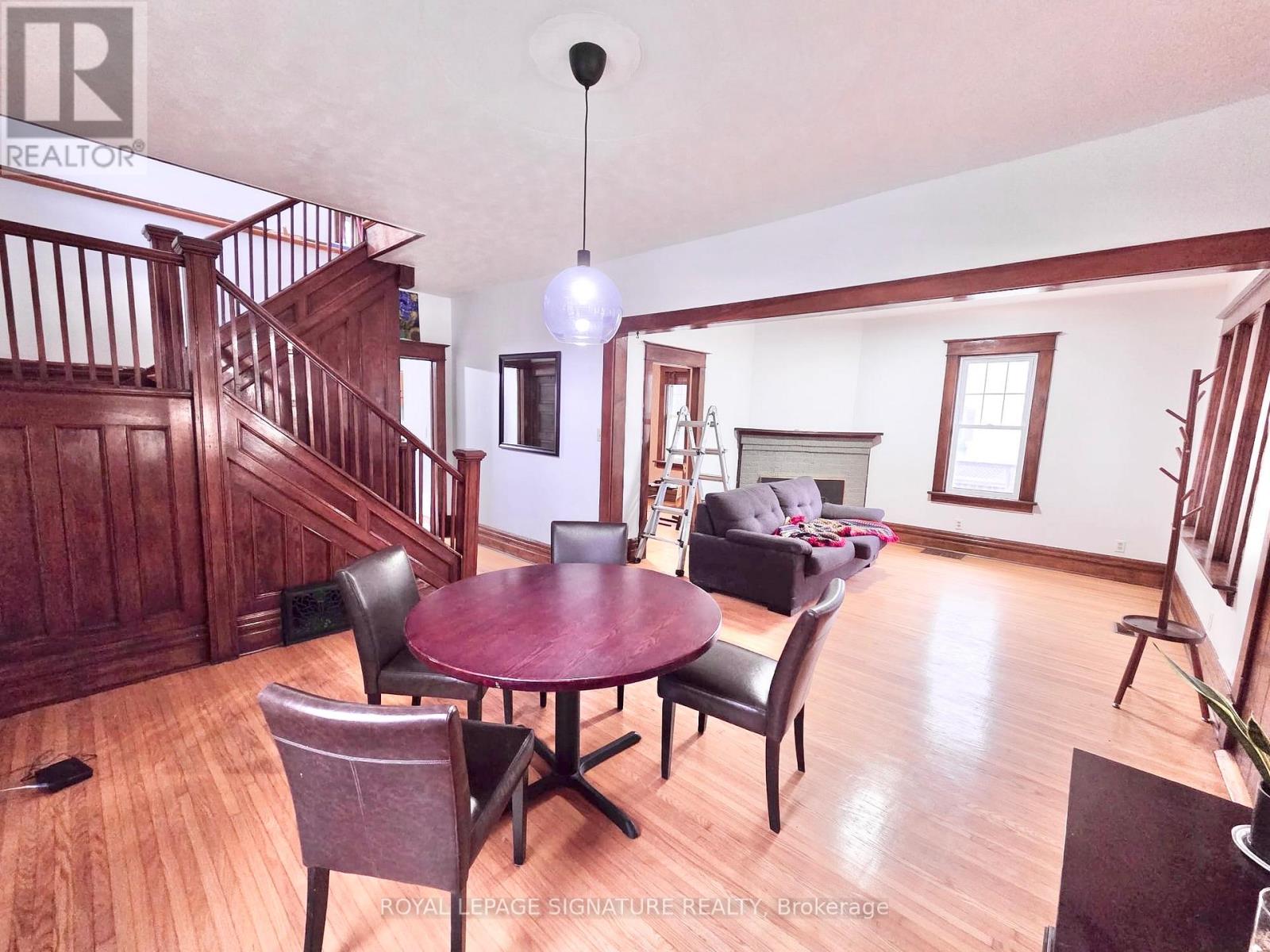 Upper/main - 205 South Street, Brockton, Ontario  N0G 2V0 - Photo 8 - X12482241