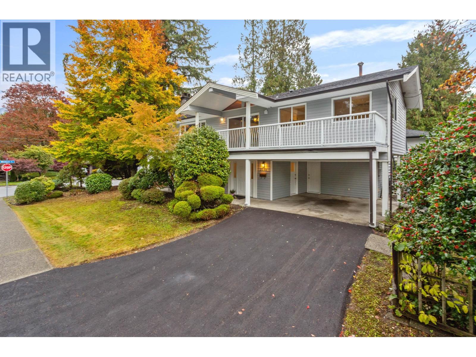 3288 HOSKINS ROAD, North Vancouver, British Columbia