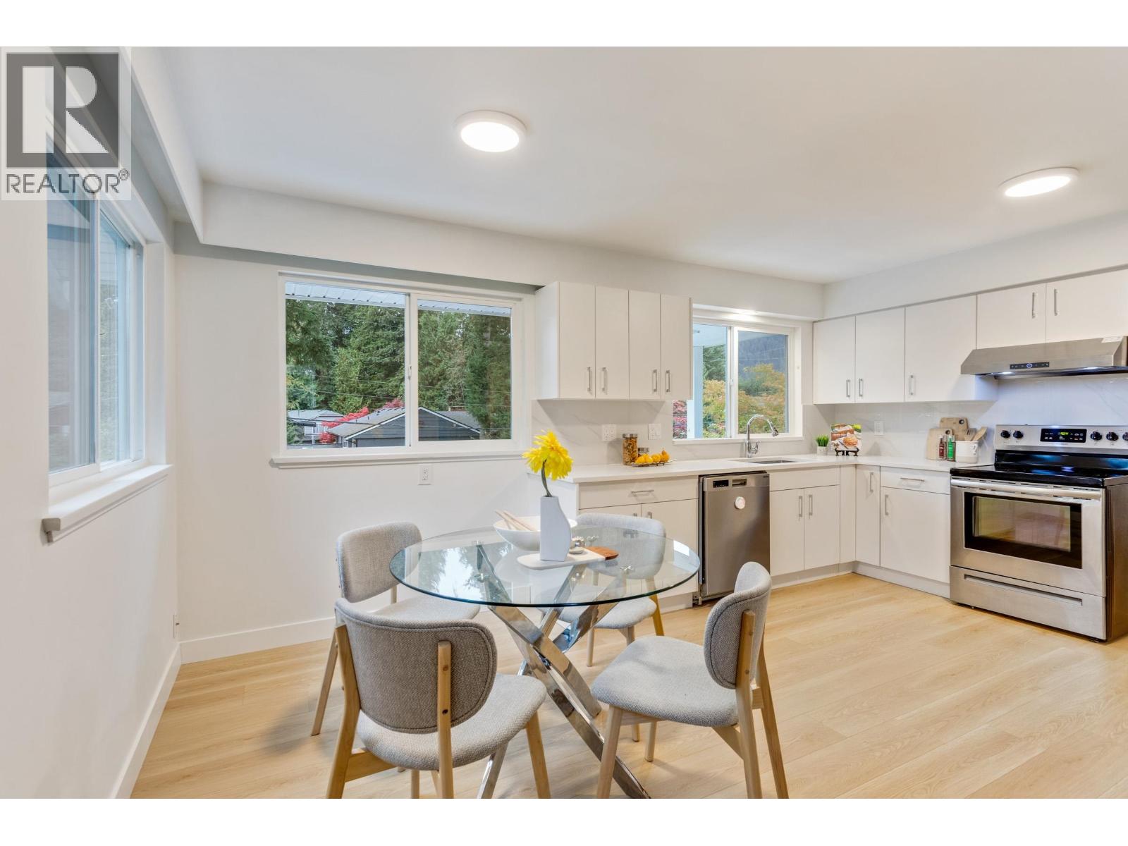 3288 Hoskins Road, North Vancouver, British Columbia  V7J 3B4 - Photo 10 - R3061902
