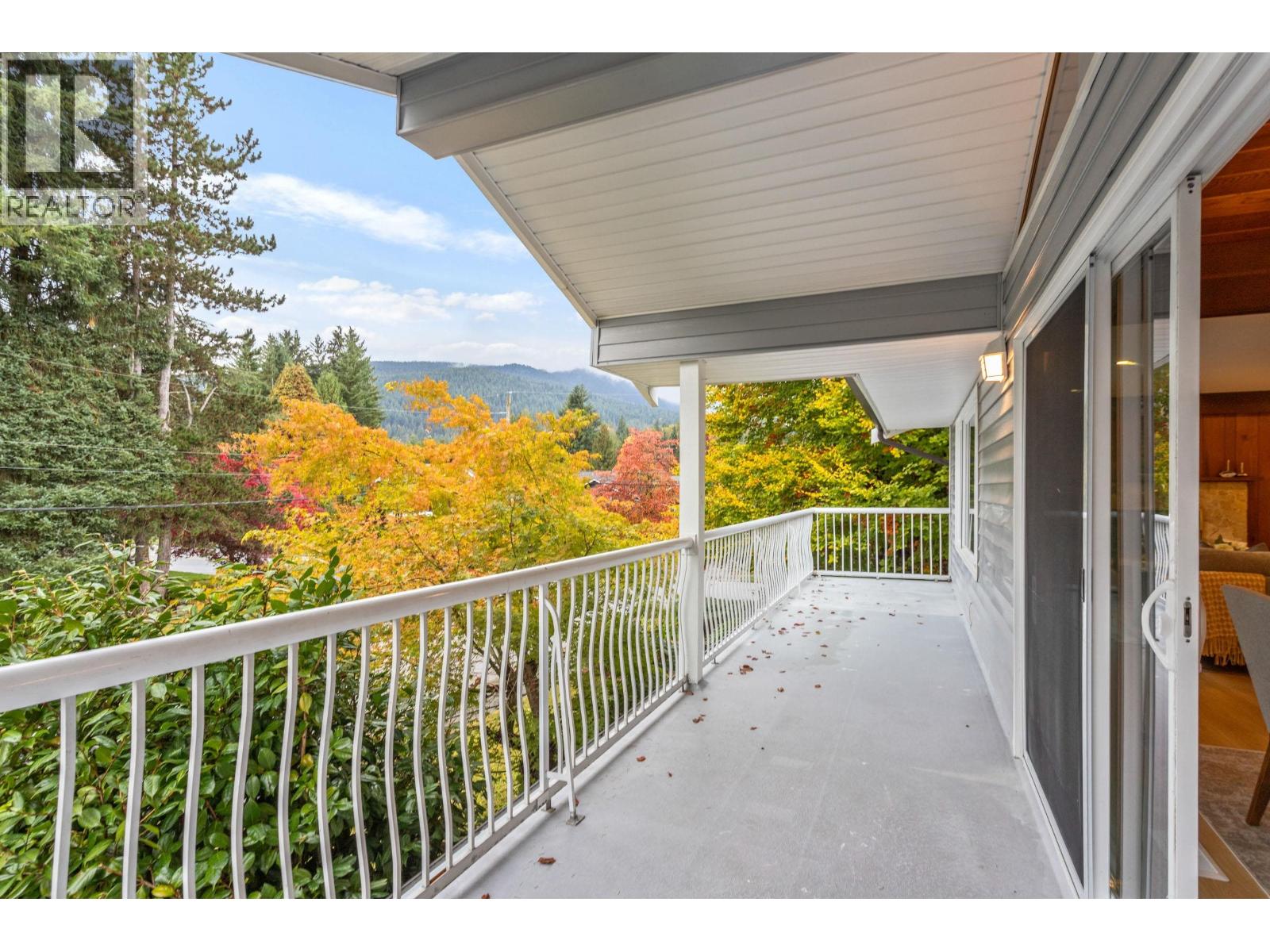 3288 Hoskins Road, North Vancouver, British Columbia  V7J 3B4 - Photo 7 - R3061902