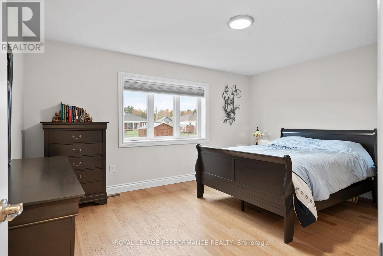 55 Dale Street, South Stormont, Ontario  K0C 1M0 - Photo 16 - X12482278