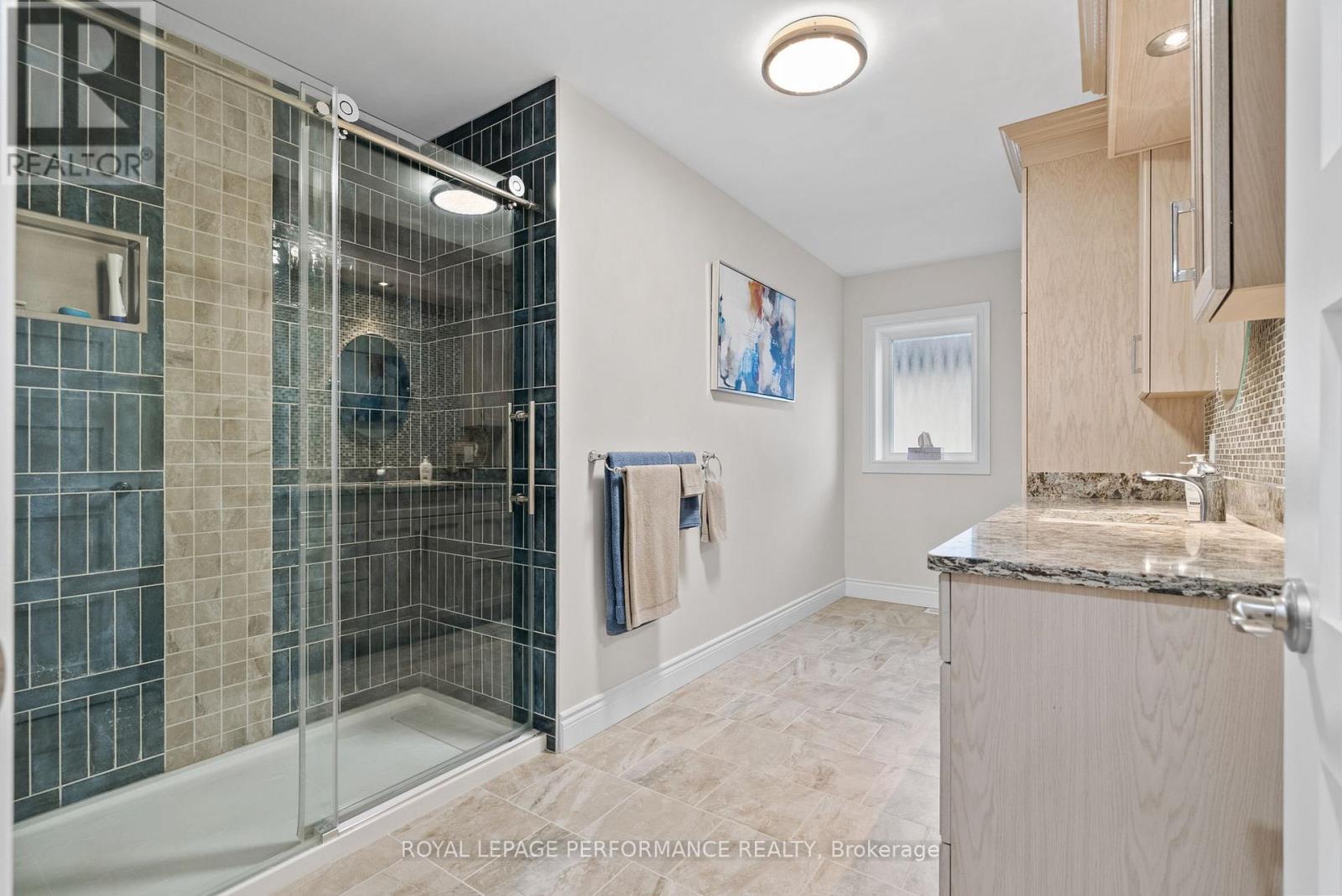 55 Dale Street, South Stormont, Ontario  K0C 1M0 - Photo 20 - X12482278