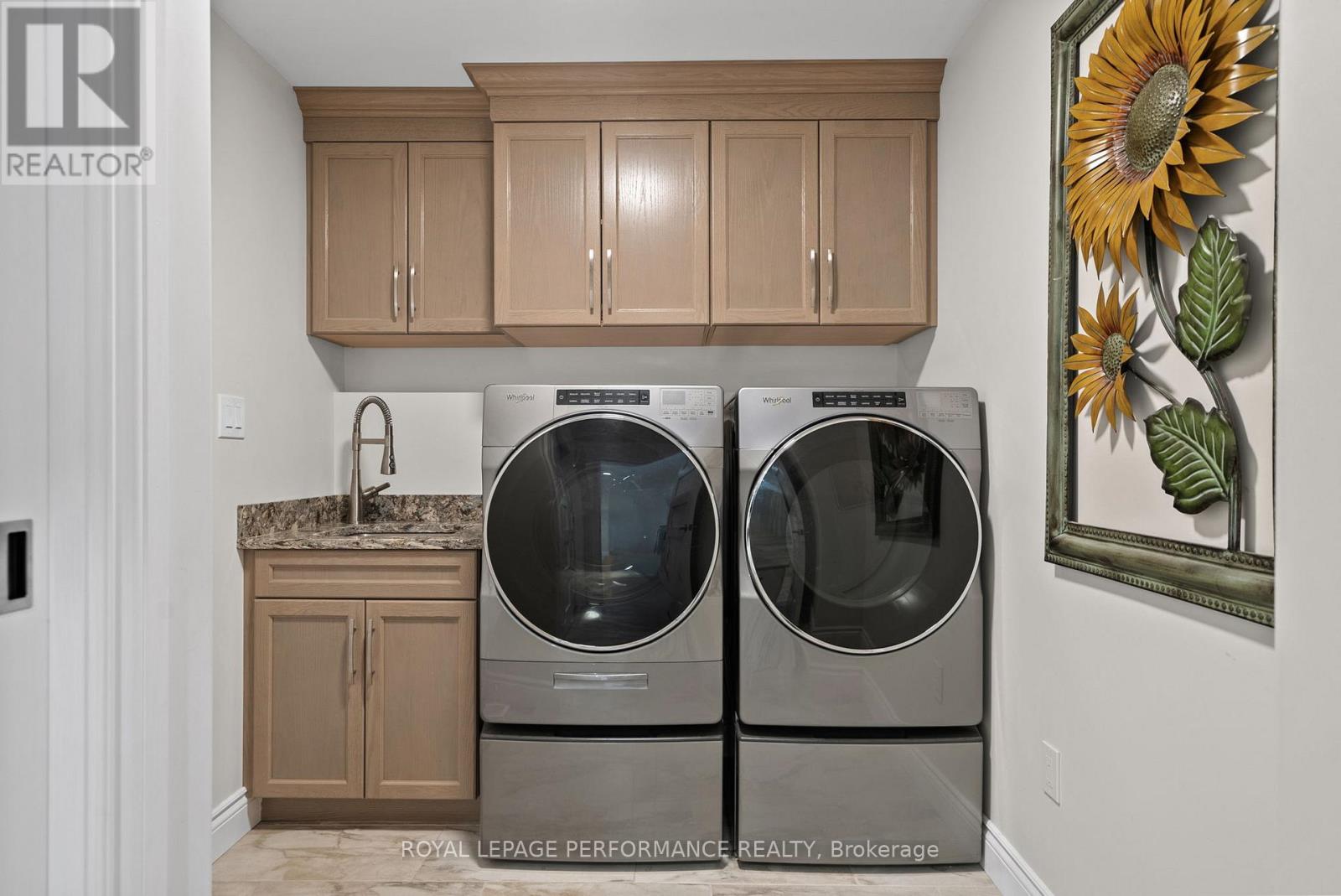 55 Dale Street, South Stormont, Ontario  K0C 1M0 - Photo 25 - X12482278