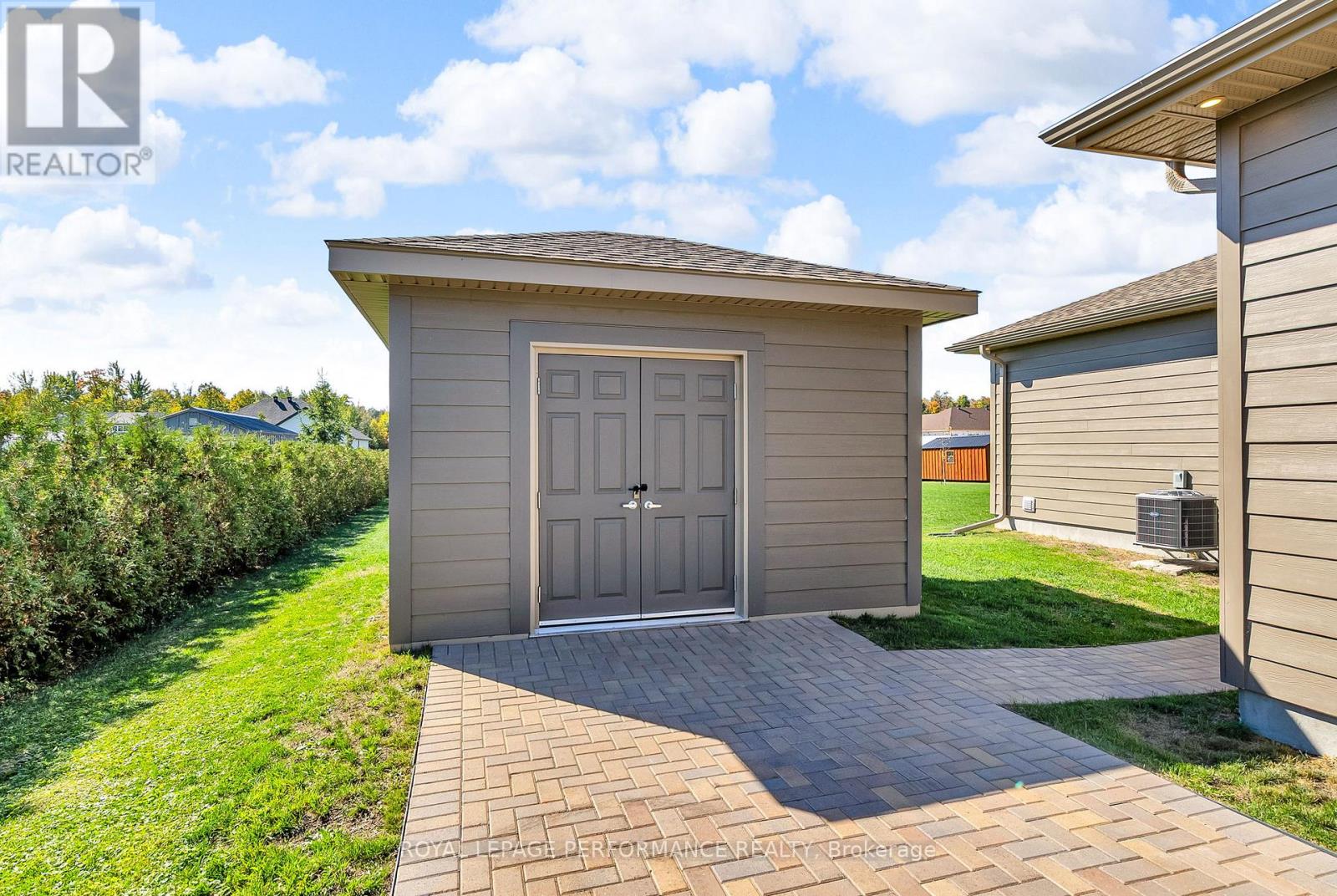 55 Dale Street, South Stormont, Ontario  K0C 1M0 - Photo 42 - X12482278