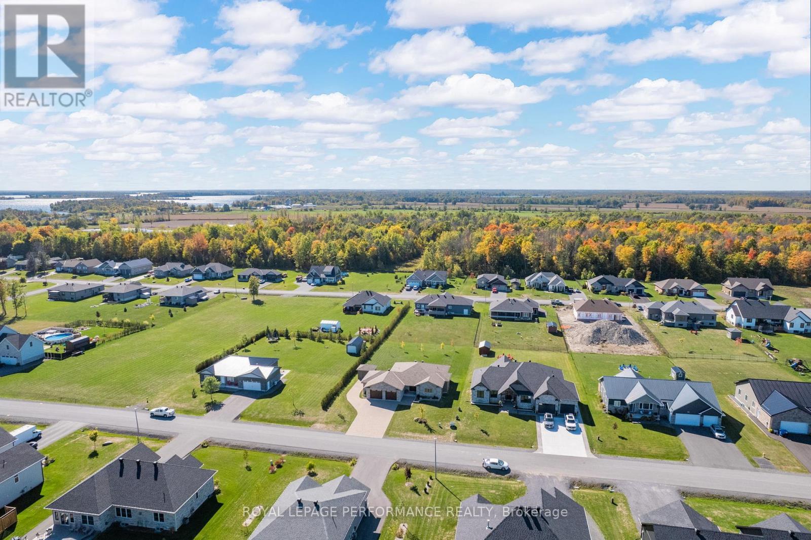 55 Dale Street, South Stormont, Ontario  K0C 1M0 - Photo 49 - X12482278