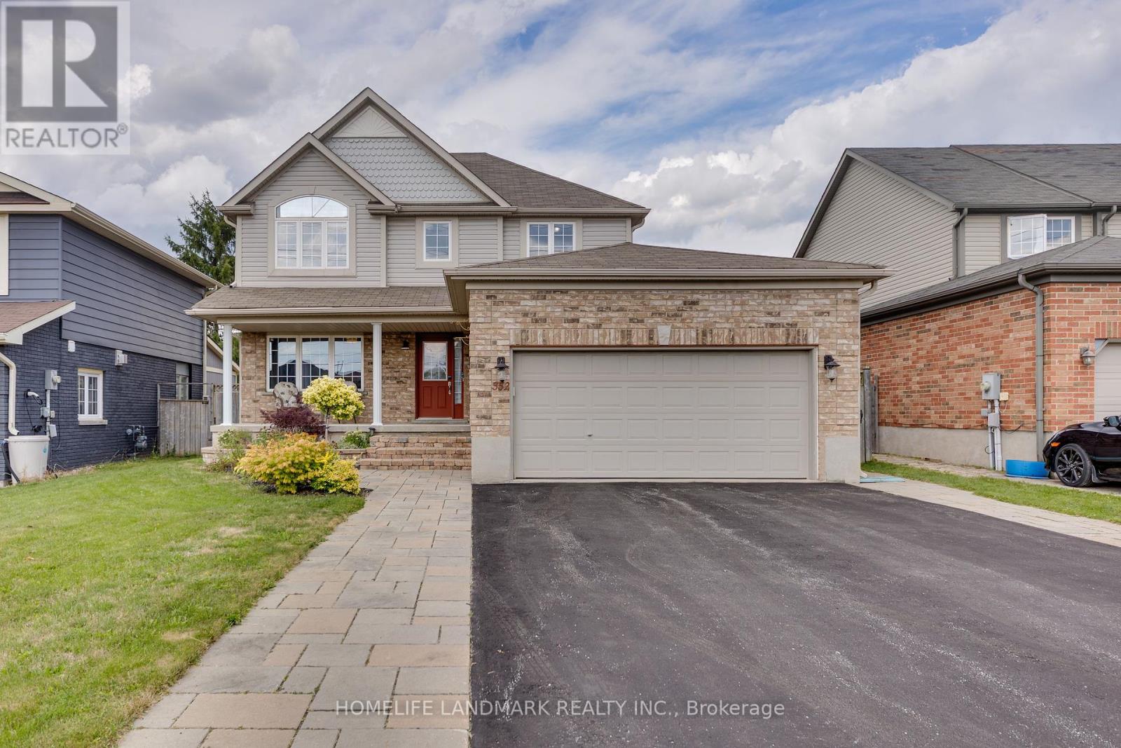 352 Georgian Drive, Barrie, Ontario  L4M 7B6 - Photo 2 - S12399971