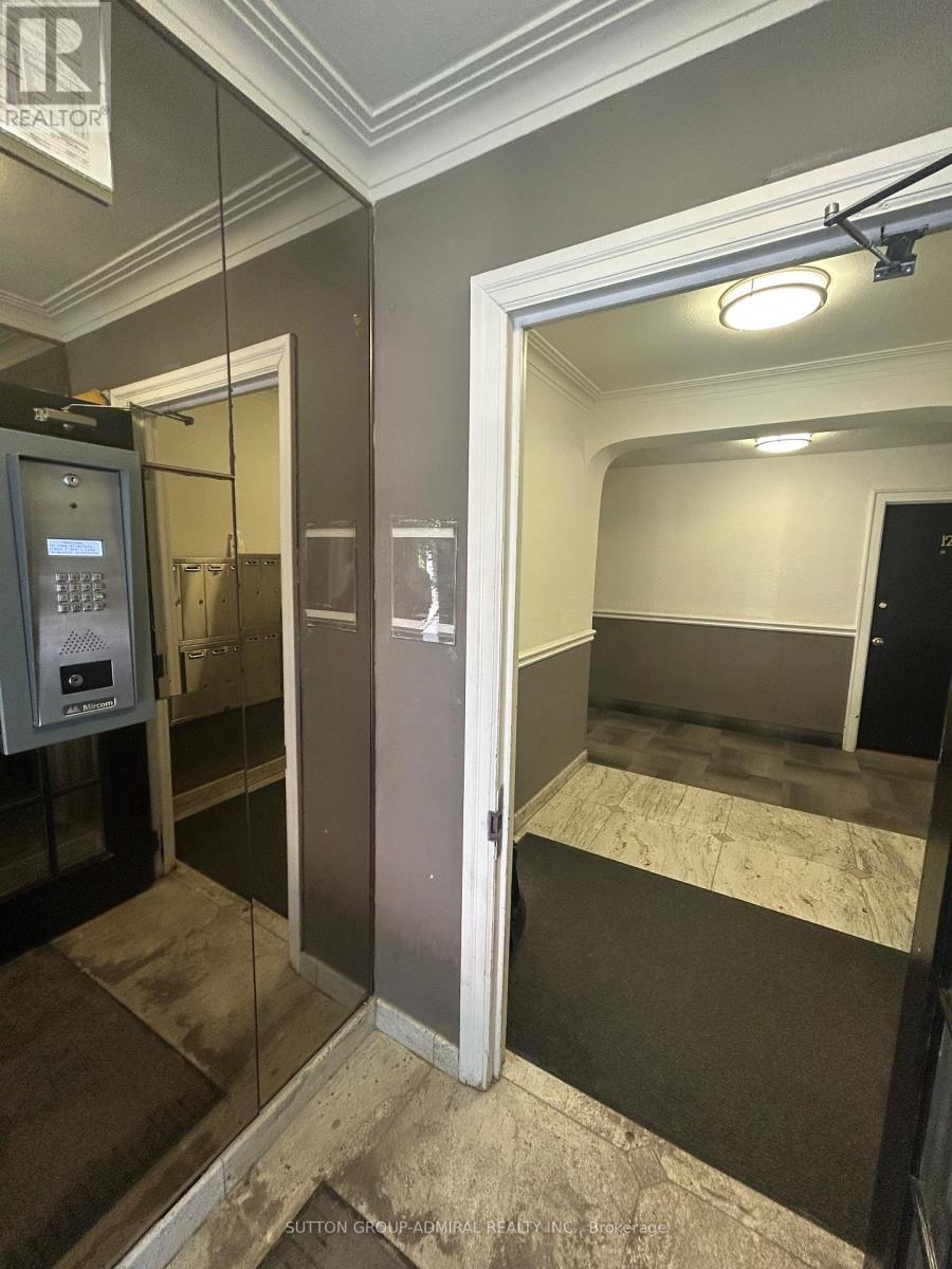 28 - 166 Eastbourne Avenue, Toronto, Ontario  M5P 2G6 - Photo 2 - C12482270