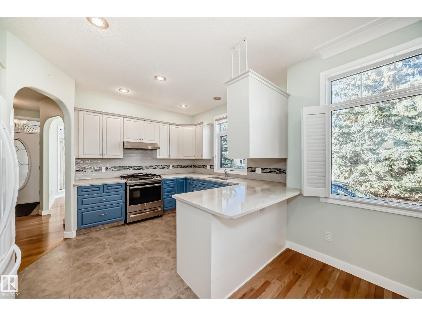 130 Rabbit Hill Co Nw, Edmonton, Alberta  T6R 2R3 - Photo 5 - E4463538