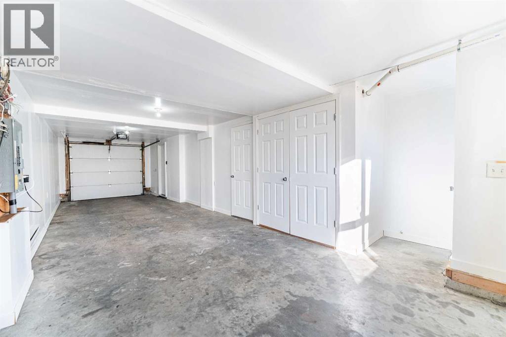 121 Eversyde Point Sw, Calgary, Alberta  T2Y 4X7 - Photo 33 - A2266373