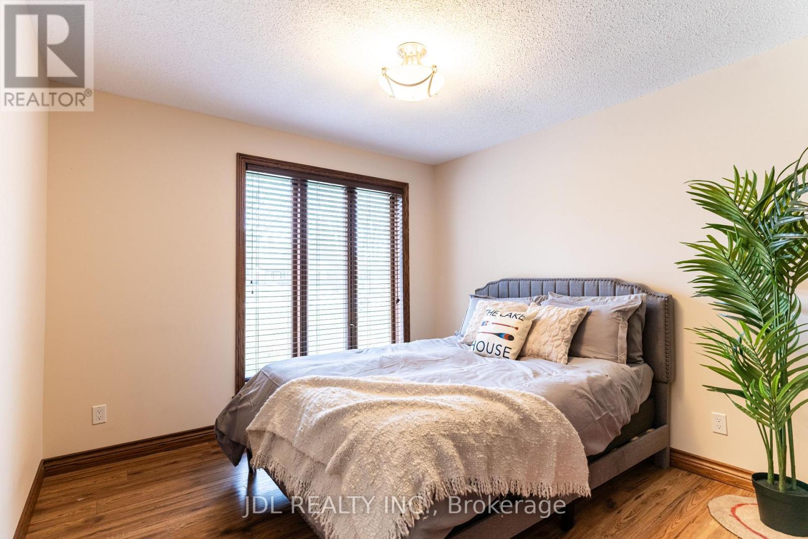 16 Thicketwood Place, Ramara, Ontario  L0K 1B0 - Photo 20 - S12463246