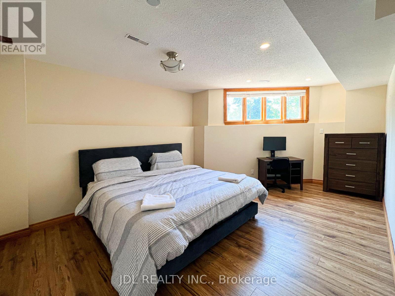 16 Thicketwood Place, Ramara, Ontario  L0K 1B0 - Photo 26 - S12463246