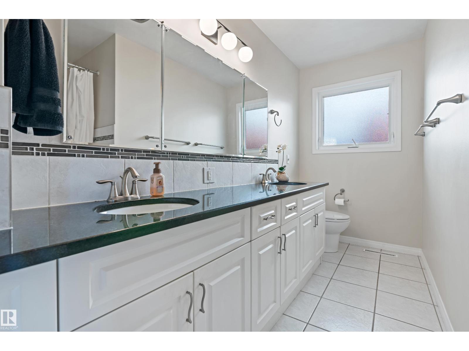 9708 64 St Nw, Edmonton, Alberta  T6B 1R3 - Photo 31 - E4463544