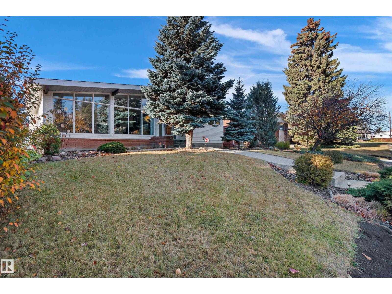 9708 64 St Nw, Edmonton, Alberta  T6B 1R3 - Photo 4 - E4463544