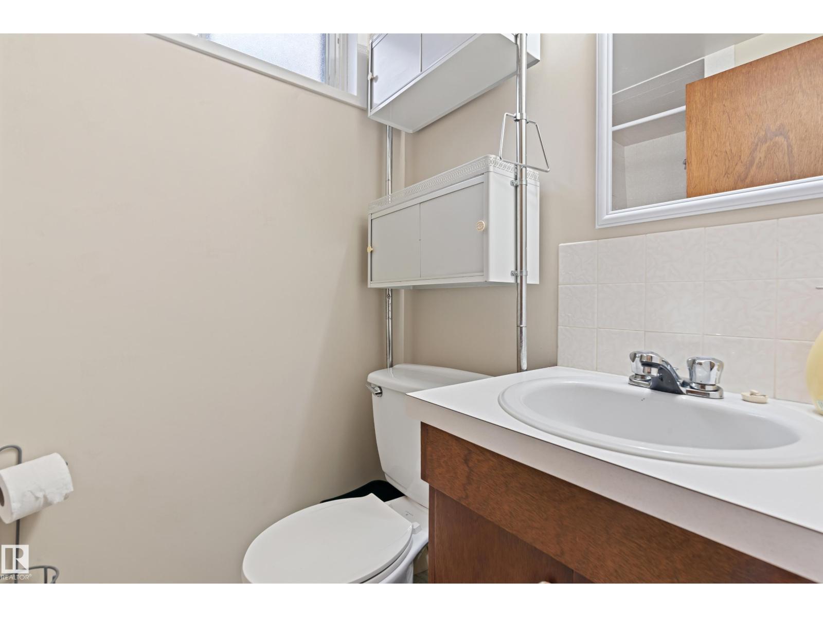 9708 64 St Nw, Edmonton, Alberta  T6B 1R3 - Photo 44 - E4463544