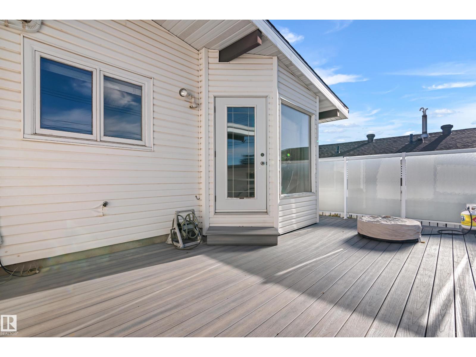 9708 64 St Nw, Edmonton, Alberta  T6B 1R3 - Photo 47 - E4463544