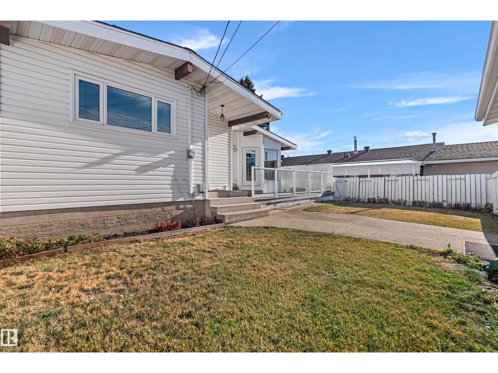 9708 64 St Nw, Edmonton, Alberta  T6B 1R3 - Photo 51 - E4463544