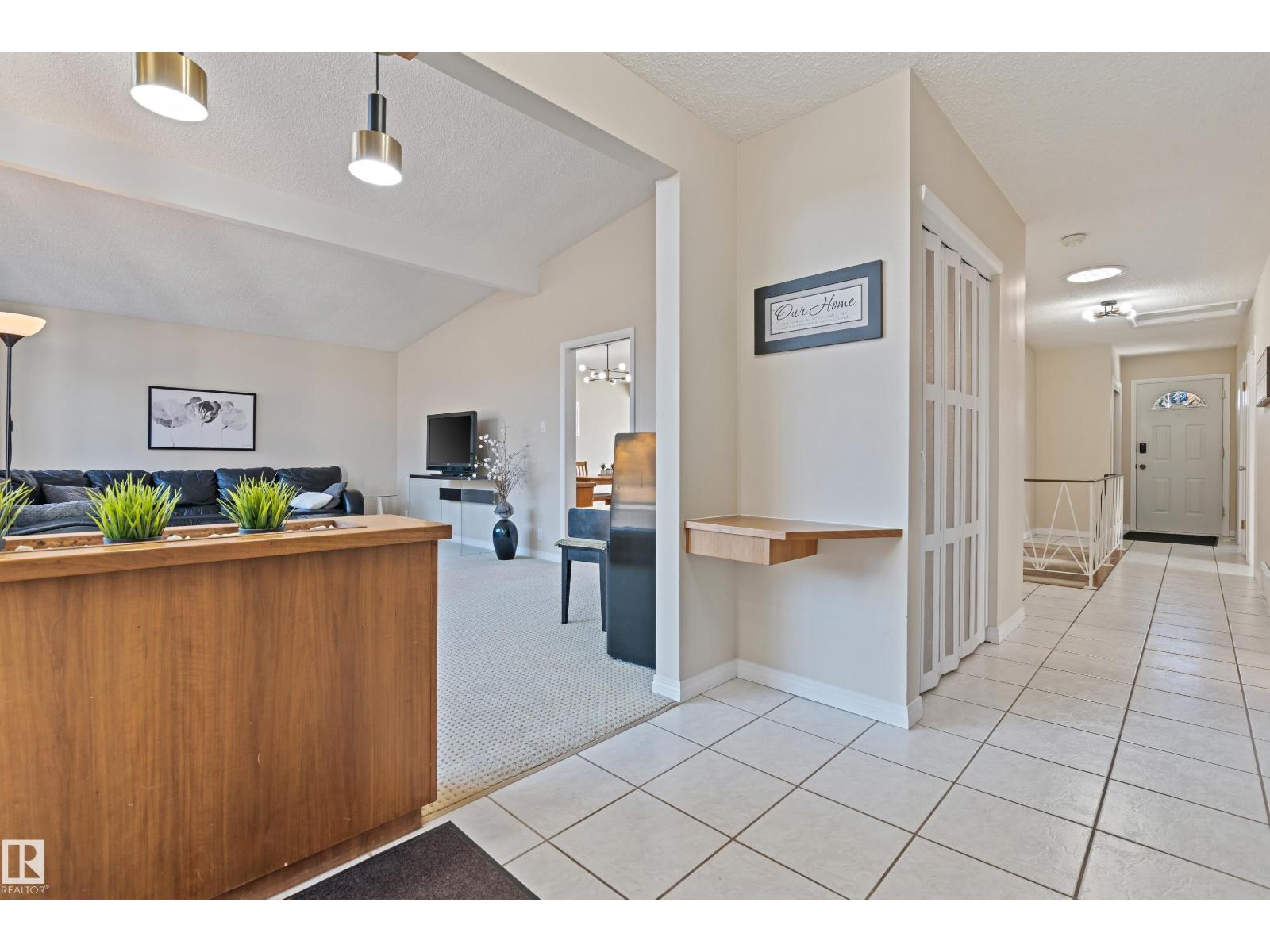 9708 64 St Nw, Edmonton, Alberta  T6B 1R3 - Photo 7 - E4463544