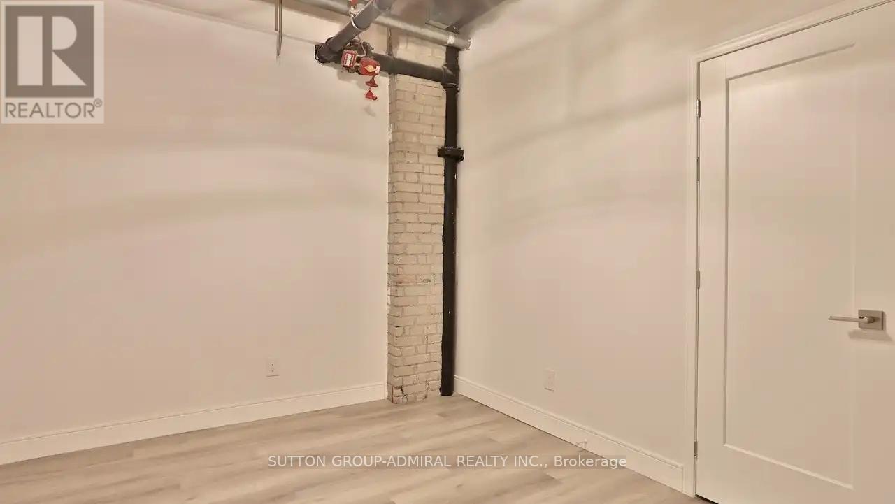 203 - 34 Noble Street, Toronto, Ontario  M6K 2C9 - Photo 8 - W12482271