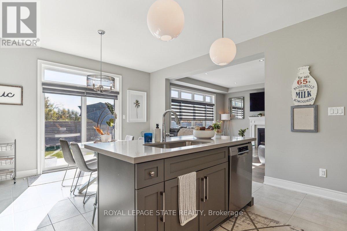 11 Secinaro Avenue, Hamilton, Ontario  L9G 0C6 - Photo 13 - X12482269
