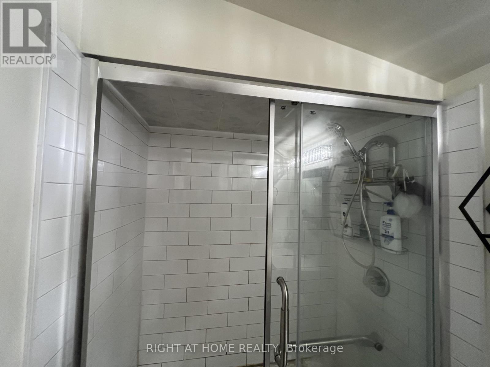 46 - 452 Silverstone Drive, Toronto, Ontario  M9V 3K8 - Photo 18 - W12467304