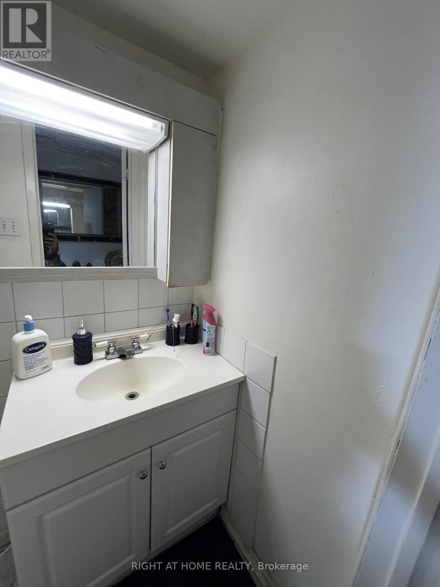 46 - 452 Silverstone Drive, Toronto, Ontario  M9V 3K8 - Photo 5 - W12467304