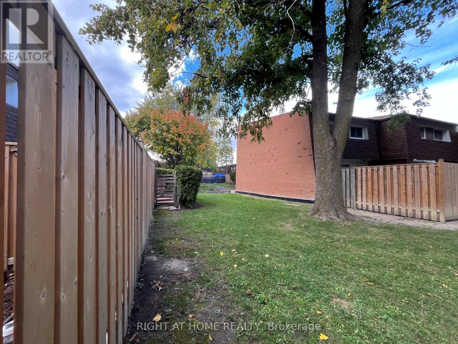 46 - 452 Silverstone Drive, Toronto, Ontario  M9V 3K8 - Photo 39 - W12467304