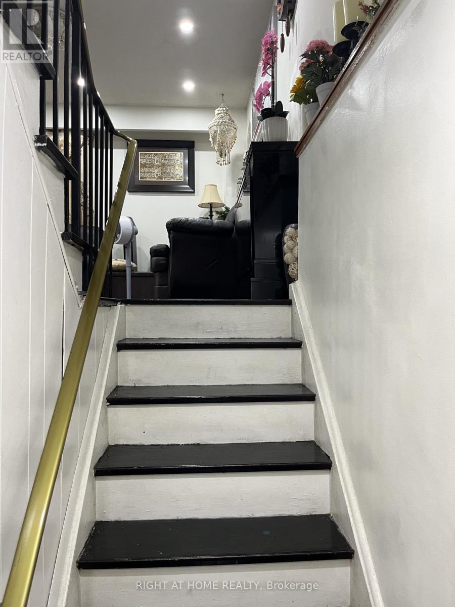 46 - 452 Silverstone Drive, Toronto, Ontario  M9V 3K8 - Photo 4 - W12467304