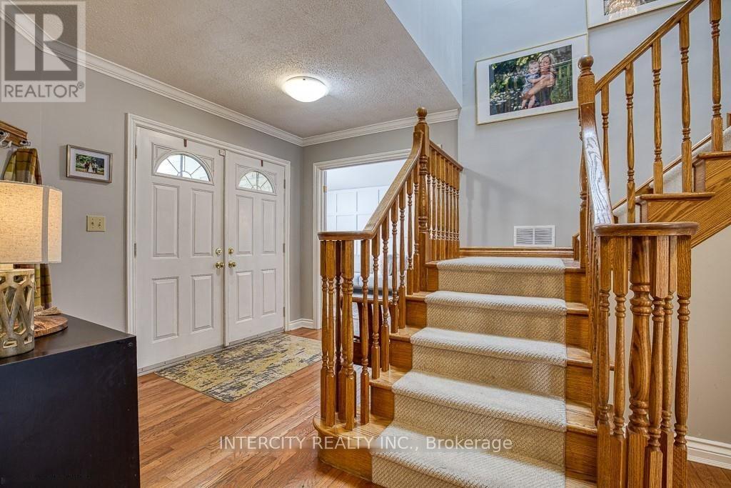 132 John Davies Drive E, Woodstock, Ontario  N4T 1N1 - Photo 6 - X12427253