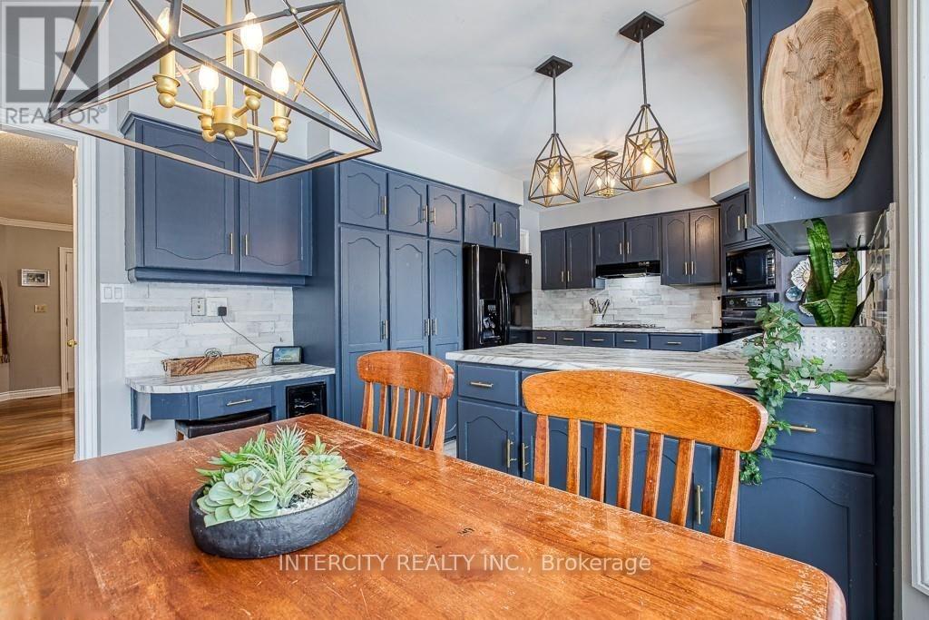 132 John Davies Drive E, Woodstock, Ontario  N4T 1N1 - Photo 12 - X12427253