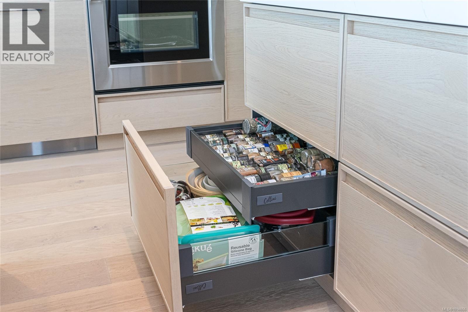 405 1916 Oak Bay Ave, Victoria, British Columbia V8R 1C7 - Photo 16 - 1014866