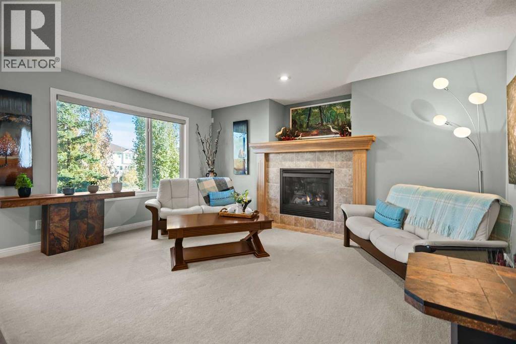 232 Sunset Close, Cochrane, Alberta  T4C 0B2 - Photo 6 - A2264039