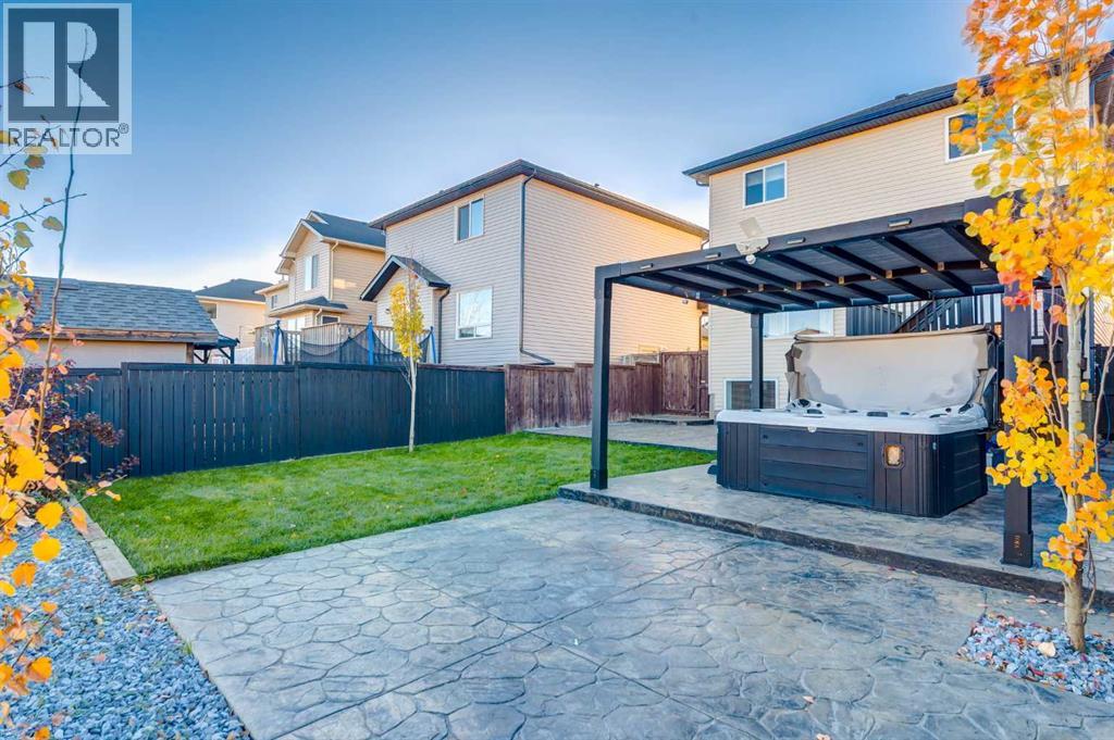 756 Luxstone Landing Sw, Airdrie, Alberta  T4B 3L1 - Photo 18 - A2266789