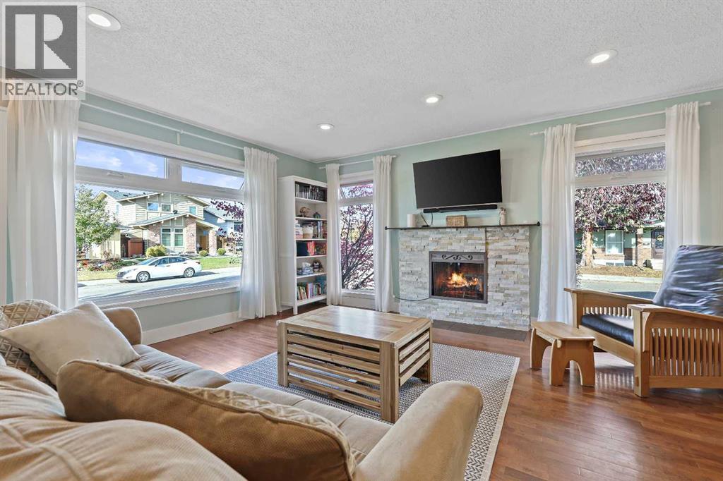 52 Sunhurst Road Se, Calgary, Alberta  T2X 1T1 - Photo 5 - A2266811