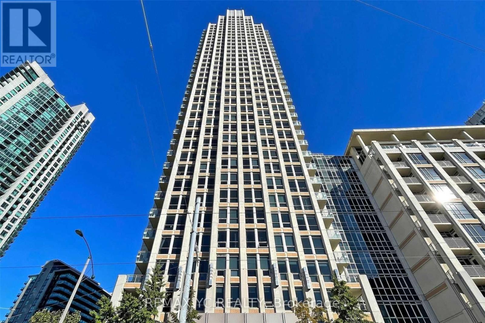 413 - 628 FLEET STREET, Toronto, Ontario
