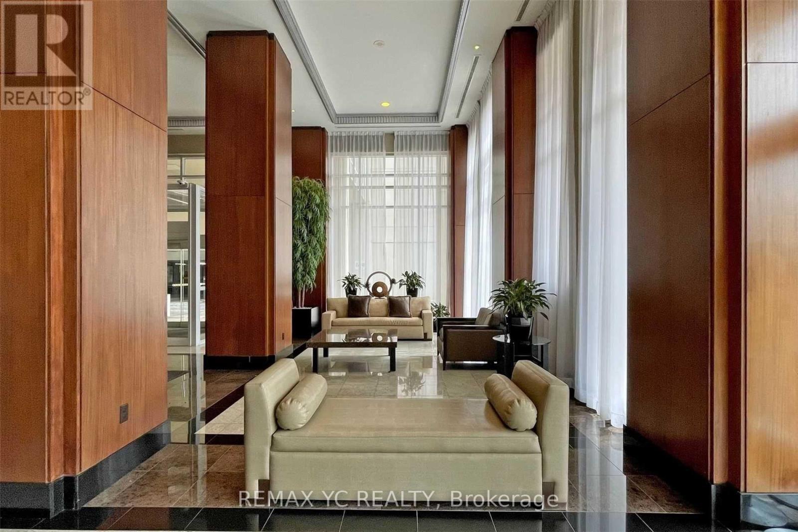 413 - 628 Fleet Street, Toronto, Ontario  M5V 1A8 - Photo 2 - C12482309