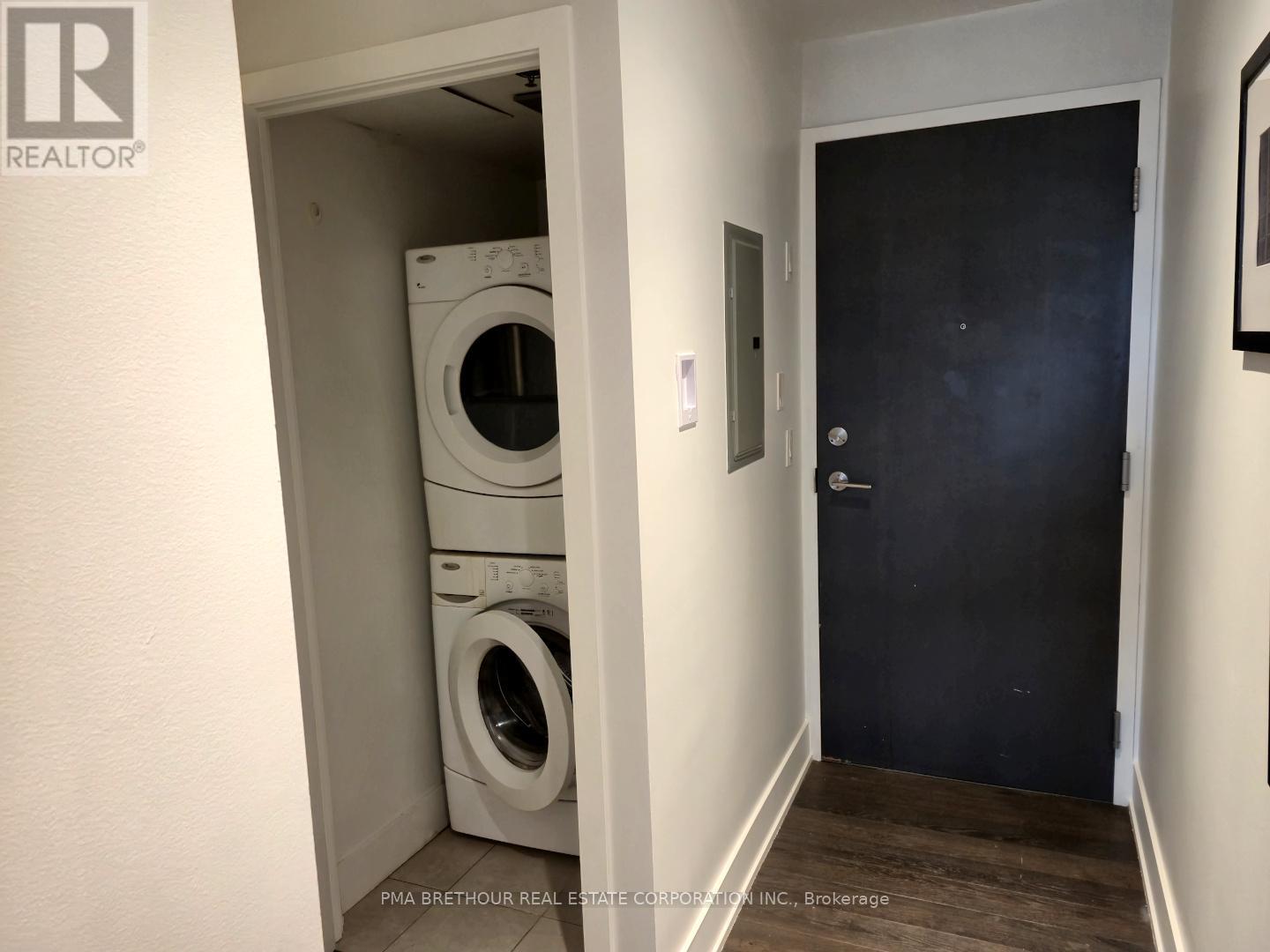 407 - 630 Queen Street East Street, Toronto, Ontario  M4M 1G3 - Photo 3 - E12482313