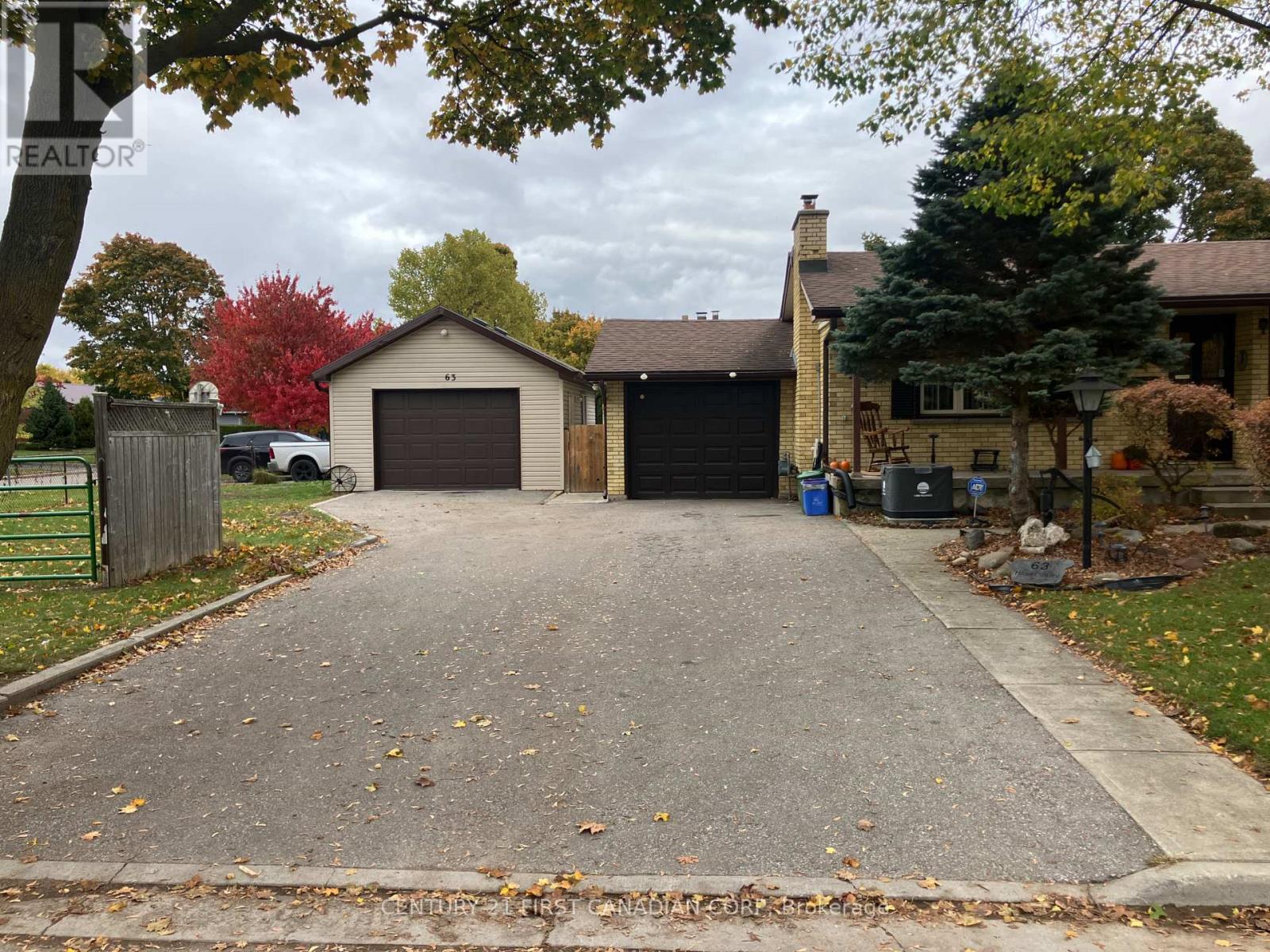 63 Hawkesbury Avenue, London East, Ontario  N5V 2K2 - Photo 3 - X12442229