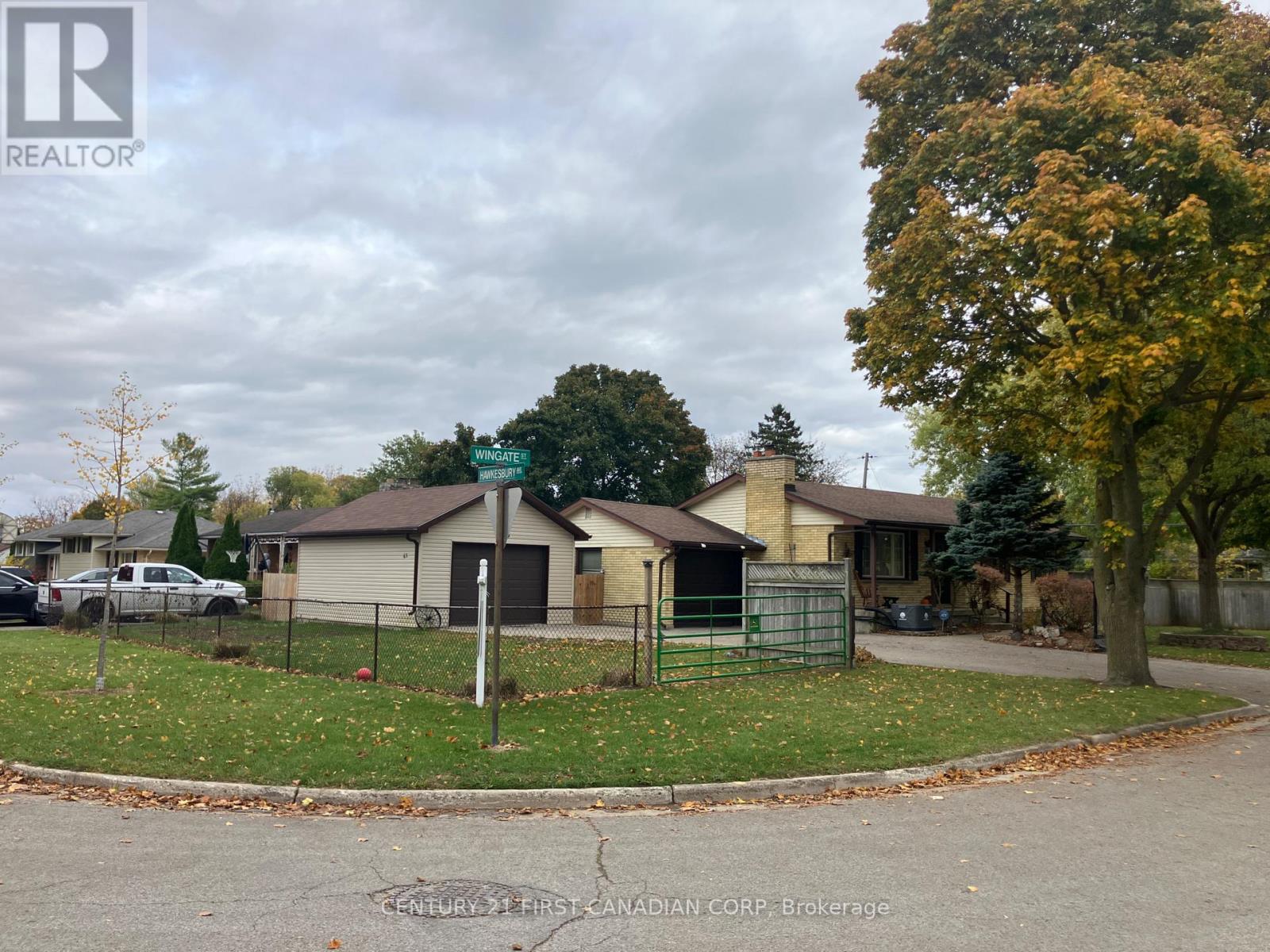 63 Hawkesbury Avenue, London East, Ontario  N5V 2K2 - Photo 5 - X12442229