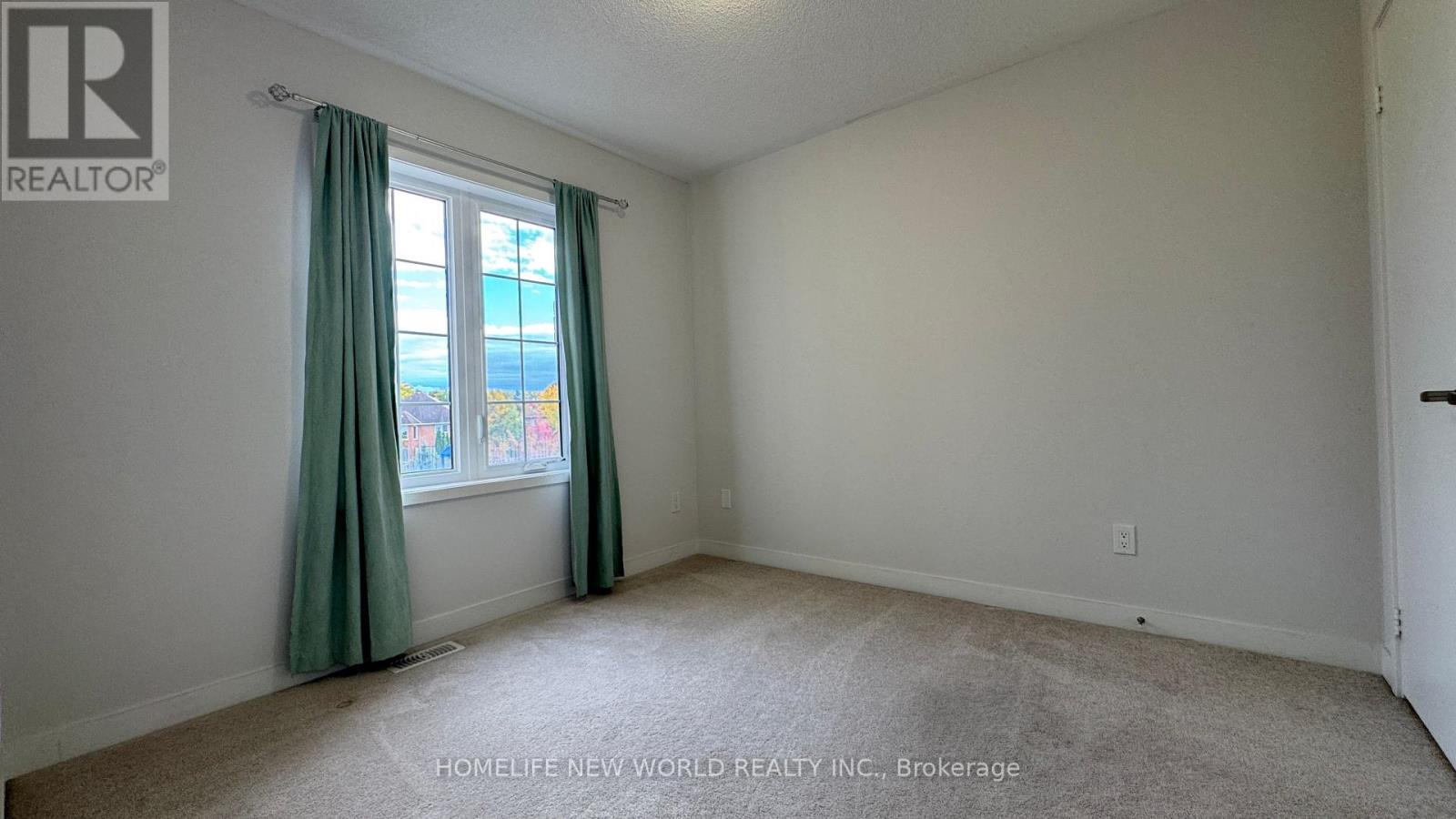 120 Knott End Crescent, Newmarket, Ontario  L3Y 0E4 - Photo 11 - N12482292
