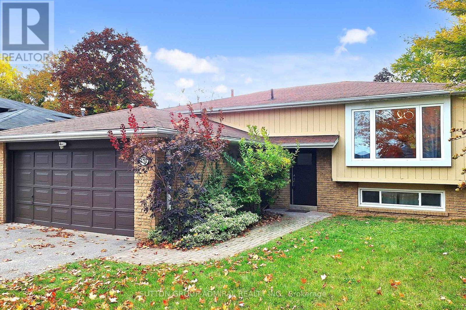 192 Nelson Street, Bradford West Gwillimbury (Bradford), Ontario  L3Z 1E5 - Photo 4 - N12482321