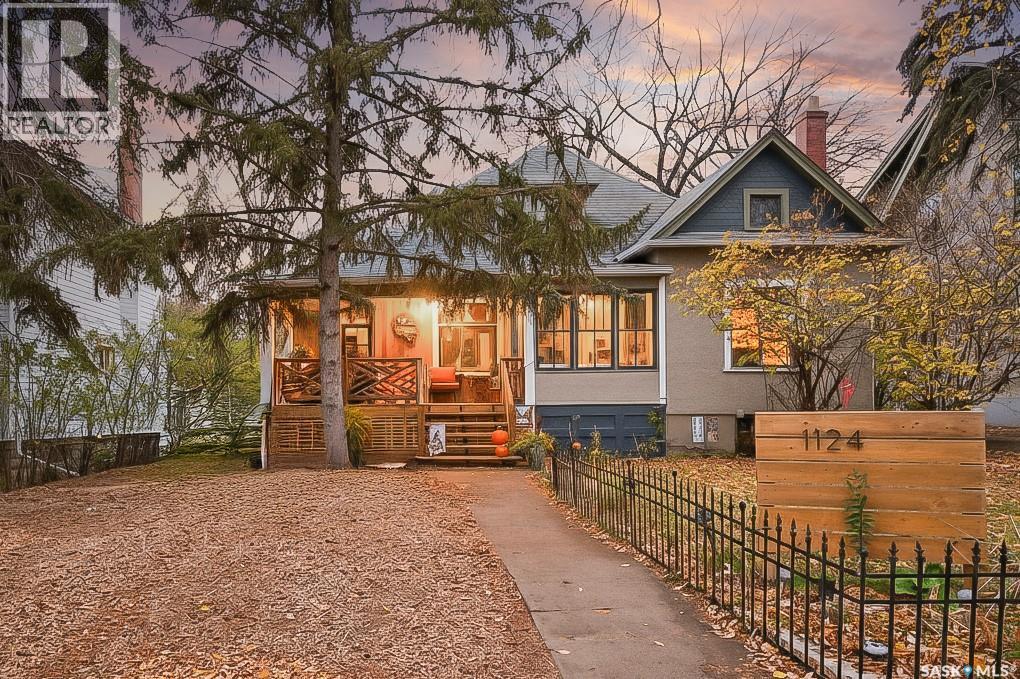 1124 1st AVENUE NW, moose jaw, Saskatchewan