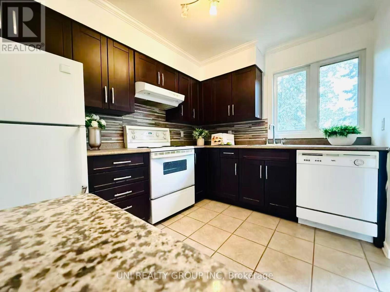 77 - 2064 Eric Crescent, Ottawa, Ontario  K1B 4P4 - Photo 11 - X12482328