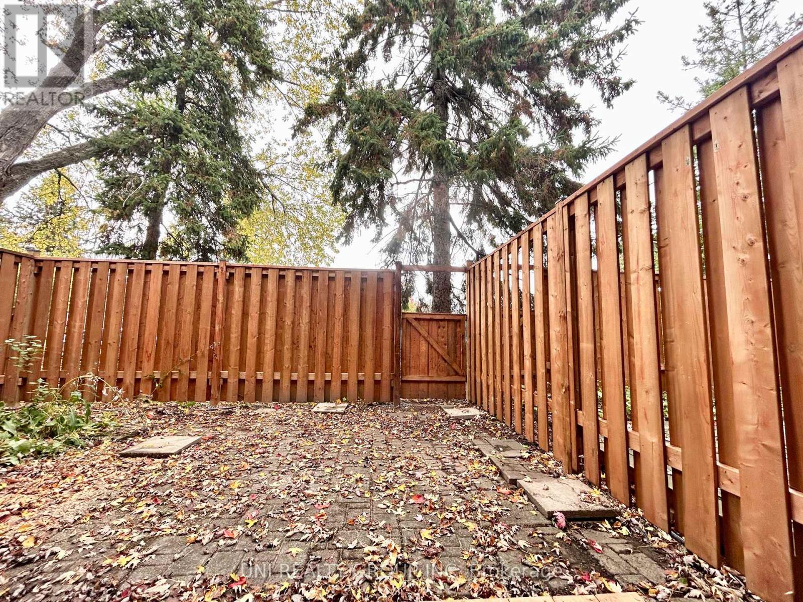77 - 2064 Eric Crescent, Ottawa, Ontario  K1B 4P4 - Photo 37 - X12482328